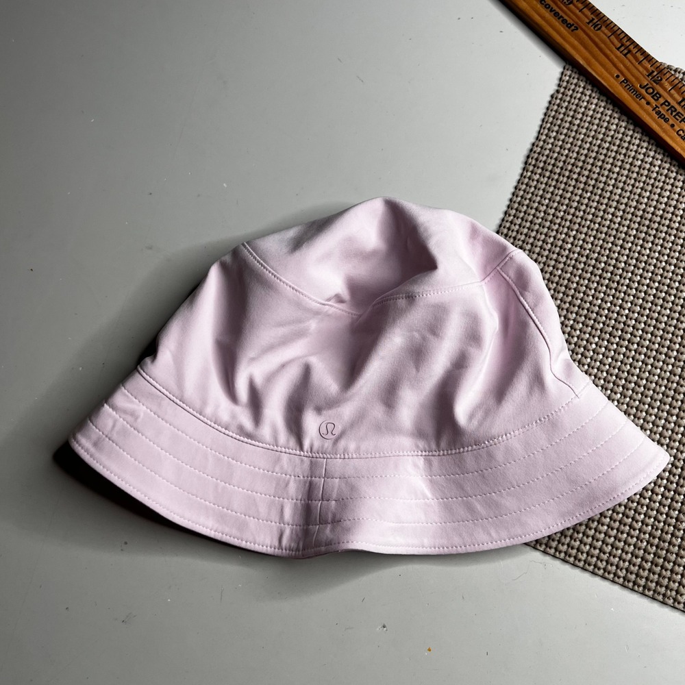 Lululemon Both Ways Bucket Hat Pink Lilac Size L/XL LU9AZES